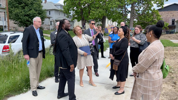 Director-Thompson-Visit-003